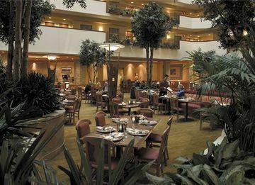 *embassy Suites Albuquerque - Hotel & Spa*