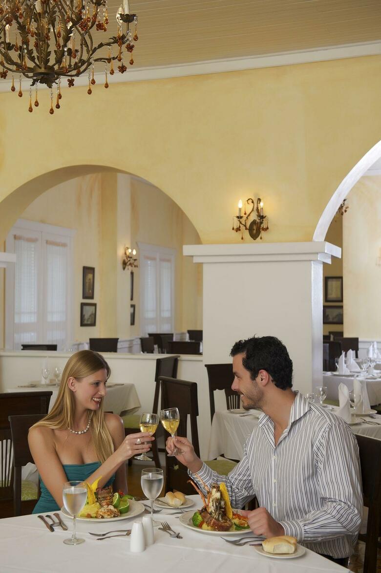 Hotel Ocean Blue & Sand Beach Resort - All Inclusive
