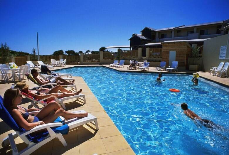 Hotel Margarets Beach Resort