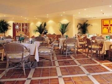 Formosa Park Hotel And Apart.