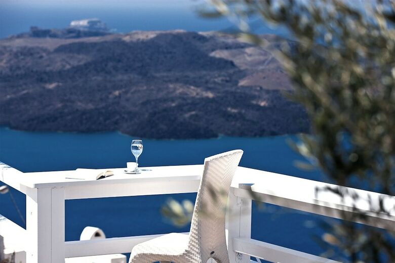 Hotel Thireas