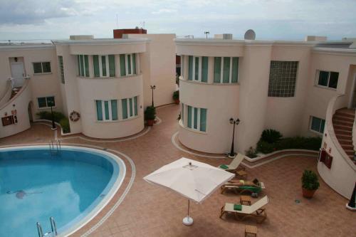 Aparthotel Flamingo Suites