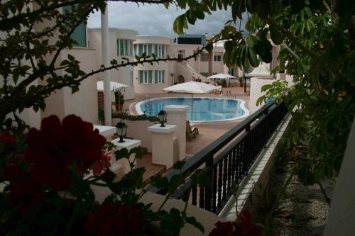 Aparthotel Flamingo Suites