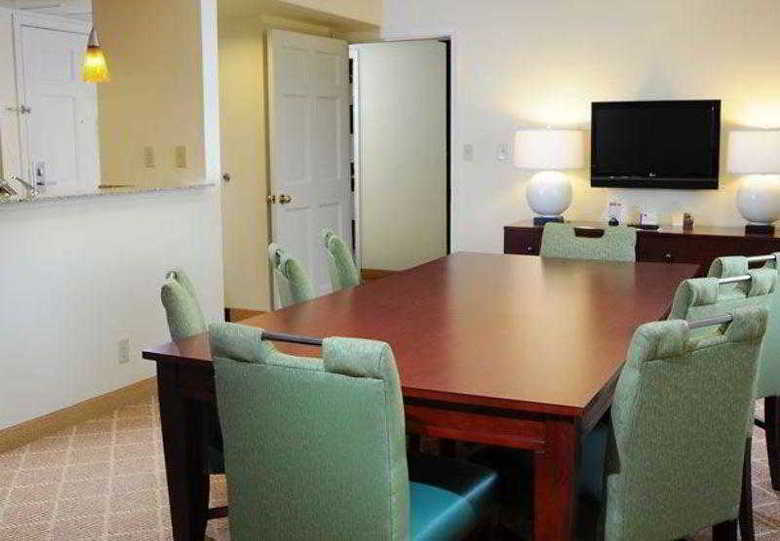 Hotel Residence Inn By Marriott Central Expressway