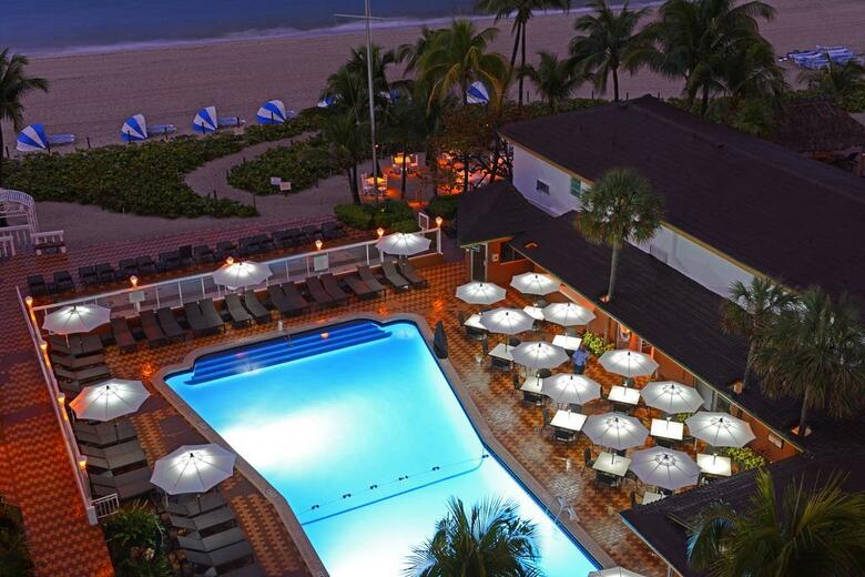 Hotel Beachcomber Resort & Villas