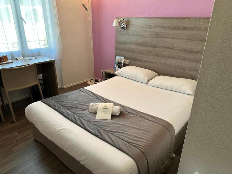 Brit Hotel Confort Nevers Centre Gare