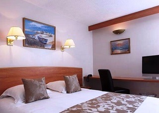 Comfort Hotel Cergy Pontoise
