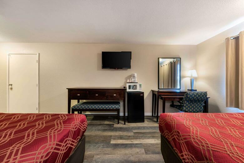 Hotel Econo Lodge Bay Breeze