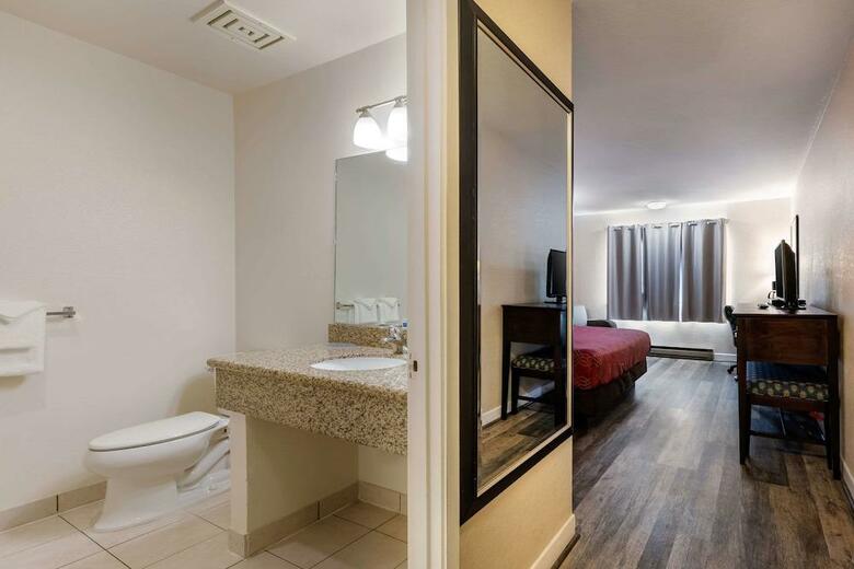 Hotel Econo Lodge Bay Breeze