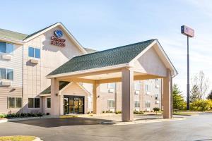 Hotel Comfort Suites West