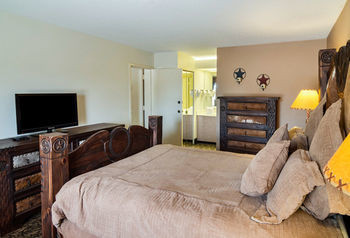 Hotel Quality Inn & Suites Cattle Baron