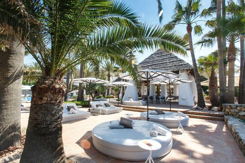 Hotel The Oasis By Don Carlos Resort