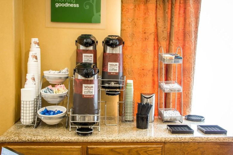 Hotel Comfort Suites Near Seaworld