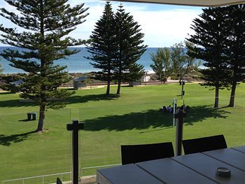 Hotel Clarion Suites Mullaloo Beach