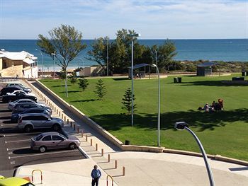 Hotel Clarion Suites Mullaloo Beach