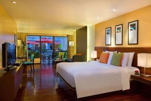 Hotel Courtyard By Marriott Phuket At Patong Beach