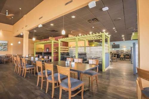 Hotel Quality Inn West Harvest