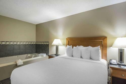 Hotel Quality Inn West Harvest