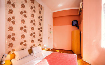 Hostal Galiani Hostel