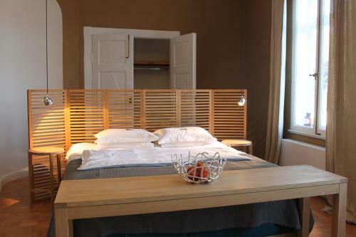 Alte Apotheke Hotel Und Cafe