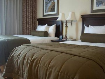 Hotel Embassy Suites Philadelphia - Airport