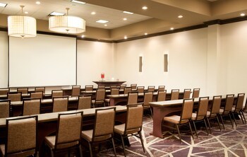 Hotel Embassy Suites Philadelphia - Airport