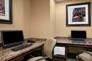 Hotel Embassy Suites Philadelphia - Airport