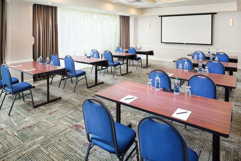 Hotel Hilton Suites Atlanta Perimeter