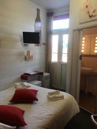 Hotel H�tel L'ostr�i