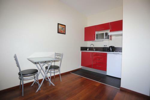 Apartamento O'sullivans Bar And Hotel