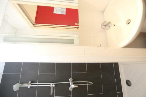 Apartamento O'sullivans Bar And Hotel