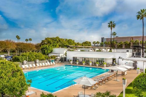 Anaheim Plaza Hotel And Suites
