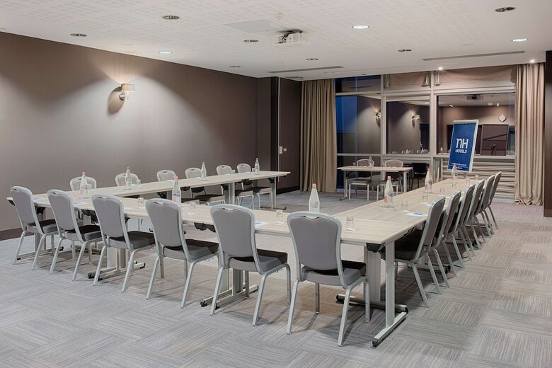 Hotel NH Lyon Airport