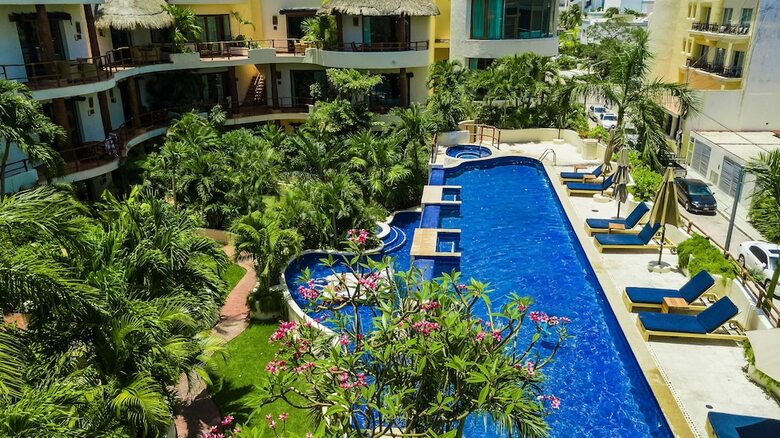 Porto Playa Condo Hotel