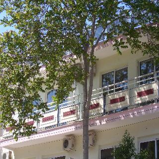 Bristol Hotel & Apartments