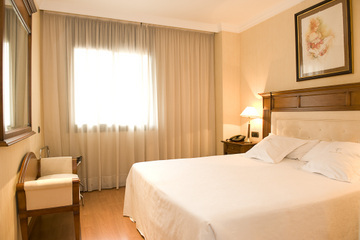 Hotel Apartament-restaurant Hispanos 7 Suiza