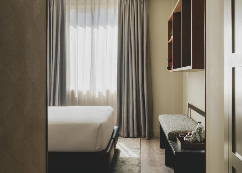 Hotel Catalonia Boulevard