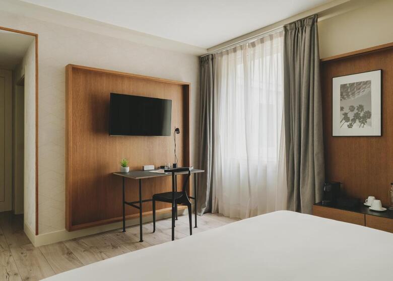 Hotel Catalonia Boulevard