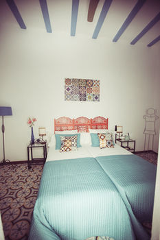 Albergue Casa Puerta Del Sol (.)