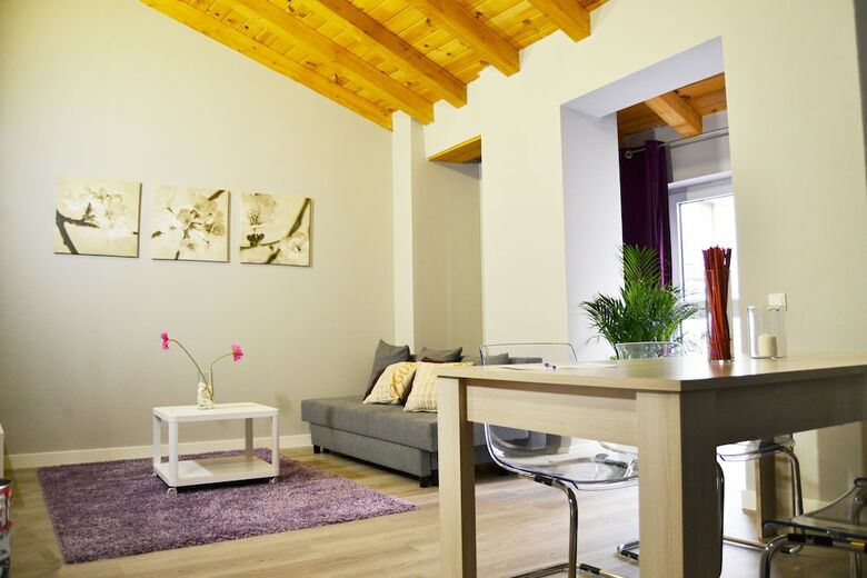Apartamento Leopoldo Cano Center
