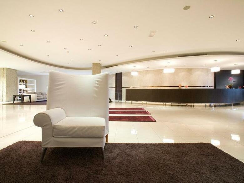 Hotel Novotel Bordeaux Le Lac