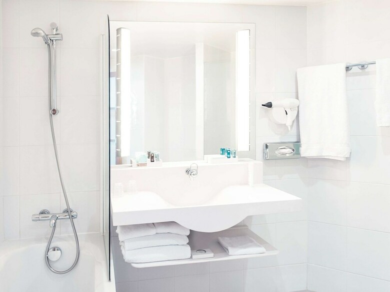 Hotel Novotel Bordeaux Le Lac