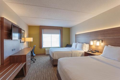 Holiday Inn Express Hotel & Suites Belleville