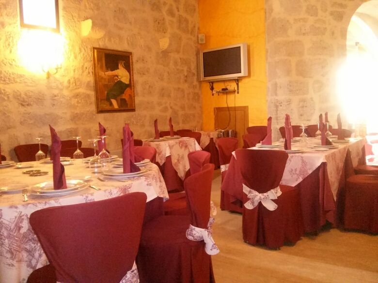 Hotel Se�orio De Olmillos