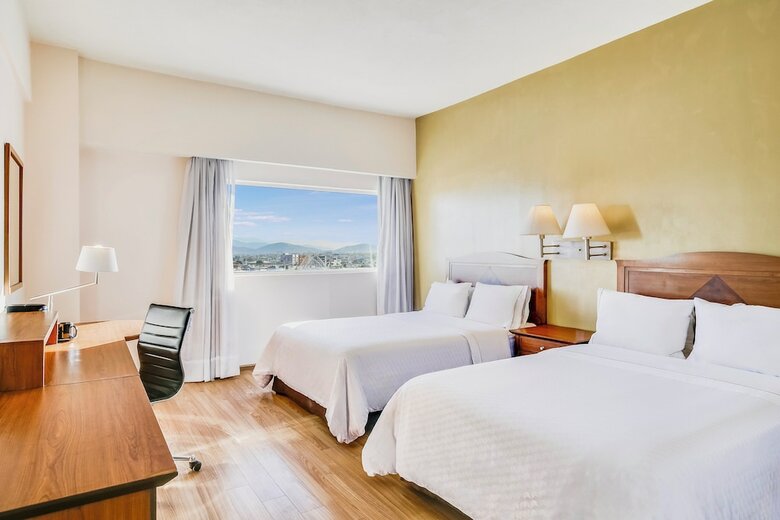 Hotel Fiesta Inn Torreon Galerias