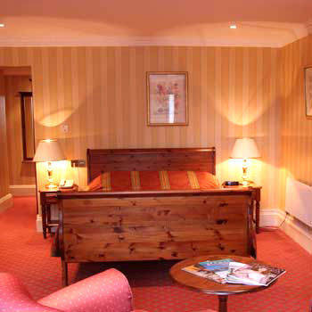 New House Country Hotel