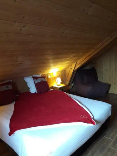 Bed & Breakfast Chalet Sous Le Jora - Chambres D'h�tes