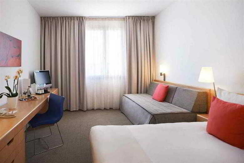 Hotel Novotel Barcelona Sant Joan Desp�