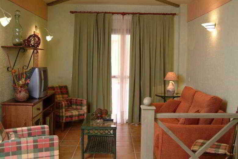 Aparthotel La Espada�a