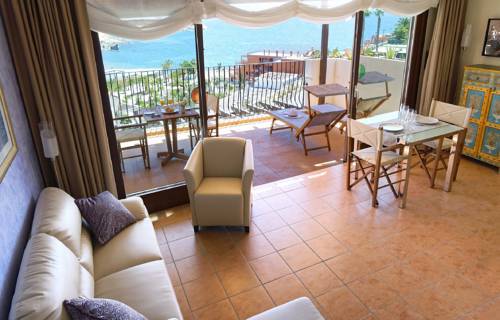 Apartamento Idyll Suites - Adults Only